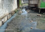 Warga Keluhkan Kondisi Jalan Kampung Prepedan Becek Dan Berlubang