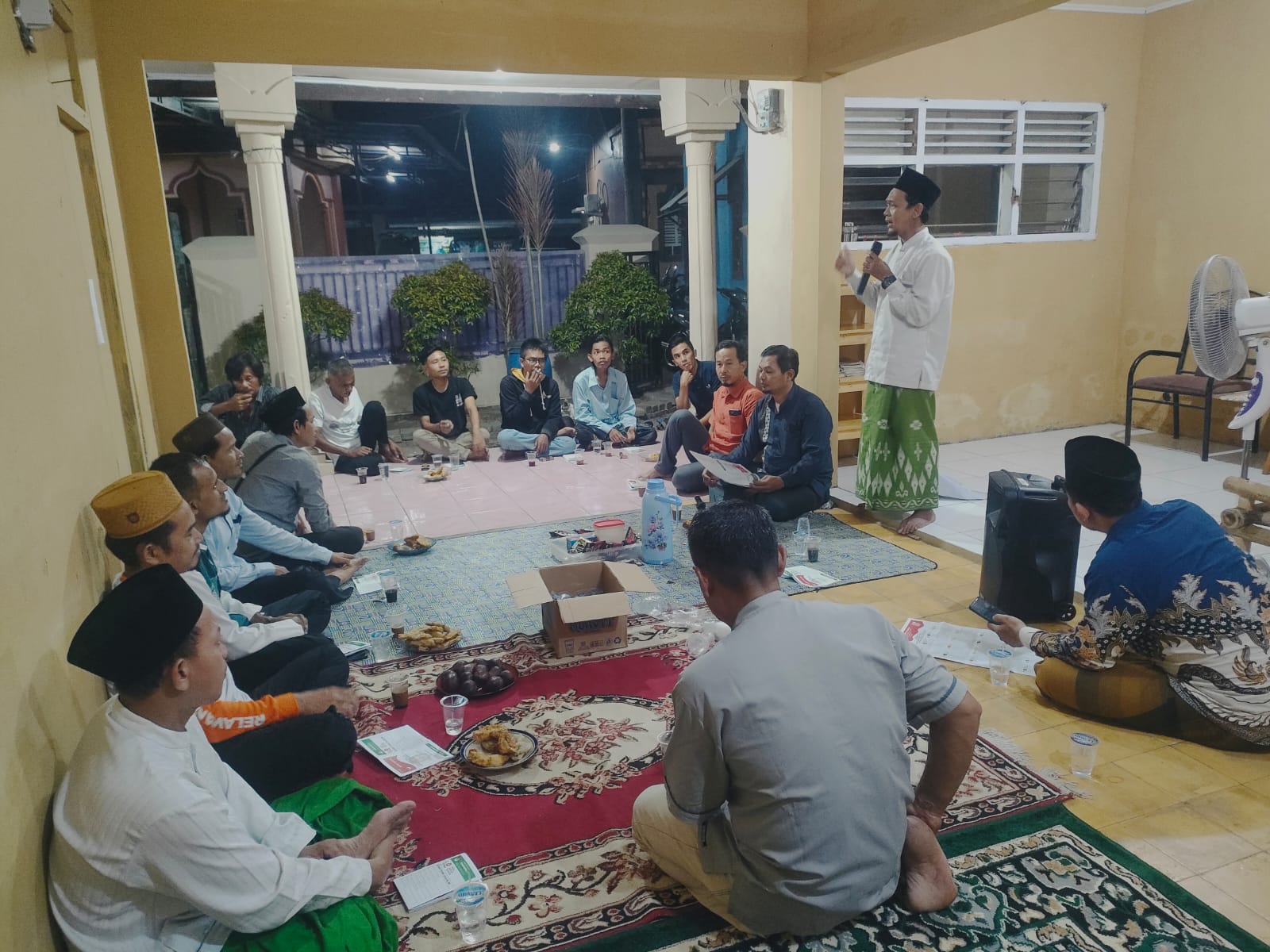 Muhamad Asdin menyampaikan, Rapat Konsolidasi ini sangat penting dalam rangka memanaskan mesin Partai untuk meraih target kemenangan Khususnya di Desa Gintung ini.