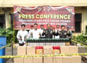 4200 botol miras di musnahkan lapangan apel Satya Haprabu Polres Cilegon, Polda Banten,