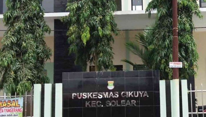 Warga Adiyasa Solear Keluhkan Pelayanan Puskesmas Cikuya Pada Kaum Lansia