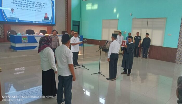 Diperpanjang Masa Jabatan, Camat Sepatan Timur Lantik Dan Pengambilan Sumpah Janji Anggota BPD