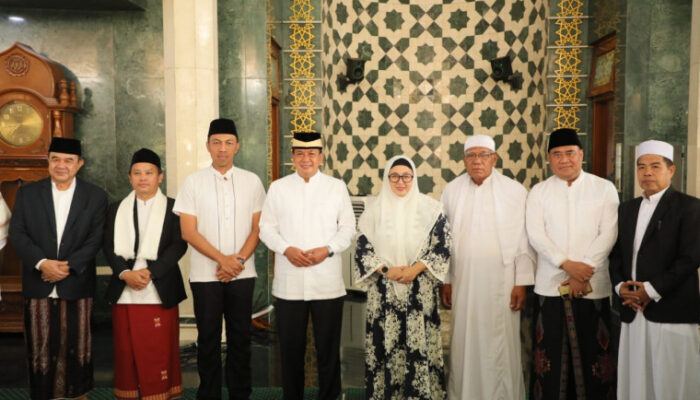 Bupati dan Wakil Bupati Tangerang Salat Idul Adha di Masjid Agung Al-Amjad