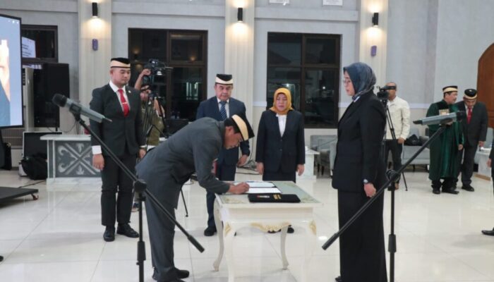 Lantik 15 Pimpinan Tinggi Pratama, Bupati Tangerang Tekankan Integritas dan Profesionalisme ASN