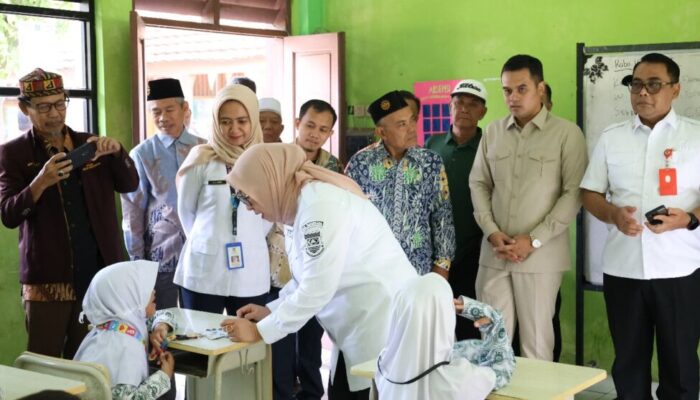 Wabup Intan Tinjau MPLS dan Pelaksanaan Program SD-SMP Swasta Gratis