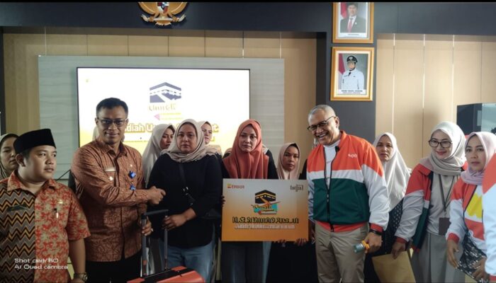 Camat Rajeg Dan Kades Daon Terharu 9 Warganya Dapat Umroh Gratis Dari Bank BTPN Syariah