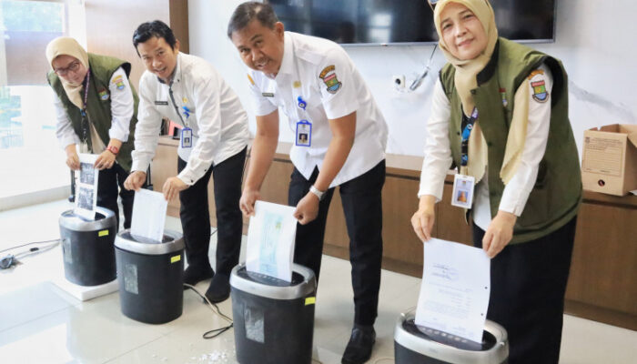 Badan Kesbangpol Musnahkan 123 Arsip Kadaluwarsa