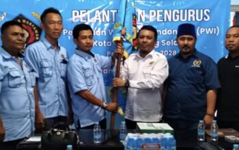 Ketua PWI Banten Lantik Pengurus PWI Kota Tangsel Periode 2025-2028
