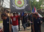 Dalam Rangka Memperingati HUT RI Ke – 80 Pemdes Tanjakan Megelar Gerak Jalan Sehat , Warga Antusias Mengikutinya