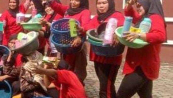 Hj.Nurailah Ketua TP -PKK Desa Kramat Pakuhaji, : Senam Pagi Di Gelar Setiap Minggu Pagi Untuk Meningkatkan  Kesehatan .”