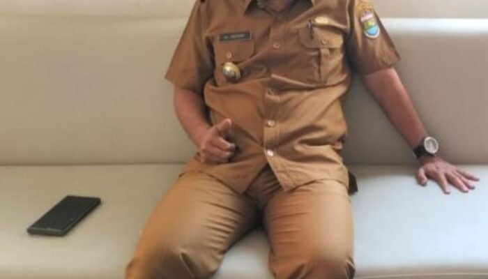 Kades Pasar Kemis ALhaetomi S.E , Semangat  Kebersamaan , Jajaran Pemdes Dan Warga Antusias Memeriahkan  HUT RI Ke -80