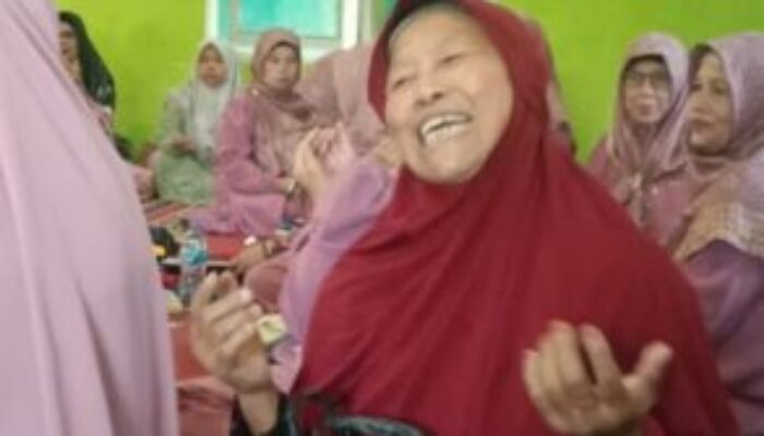 Ibu-Ibu Jamaah Majelis Ta’ Lim Masjid  Nurul  Falah , Desa Bojong Bogor Menggelar Peringatan Maulid Nabi Muhammad SAW  1447 H