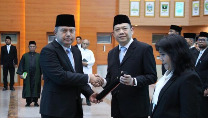 Kemendagri Lantik 55 Pejabat Baru, Tekankan Integritas & Loyalitas ASN