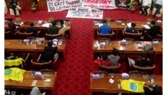 Menolak Diam.!, Mahasiswa HMI, BEM Universitas Insan Pembangunan dan PMII UNRAS DPRD Kabupaten Tangerang