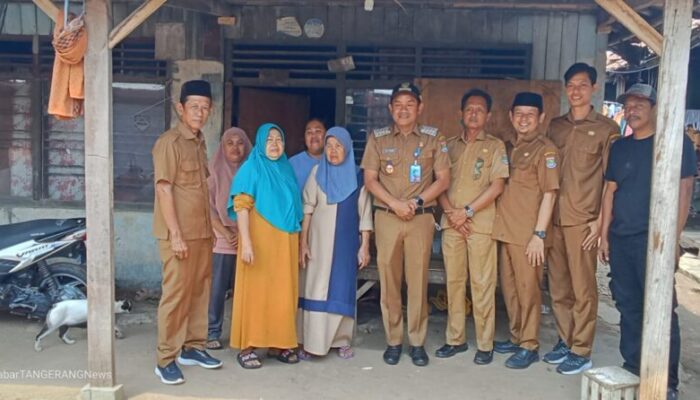 Camat Sepatan Sigap Tinjau Rumah Tidak Layak Huni Di Pondok Jaya