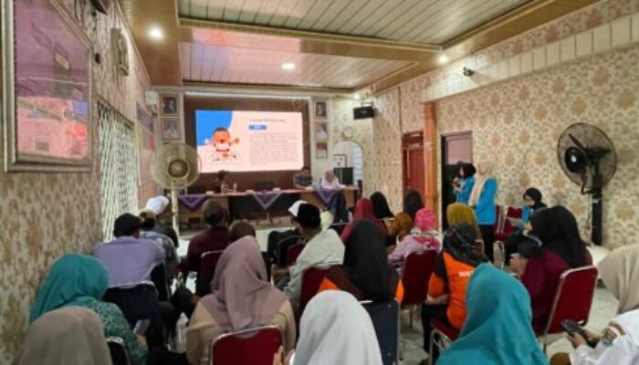 Sosialisasi Stunting Di Desa Pengarengan Bersama Mahasiswa STIKes Pertamedika  Jakarta