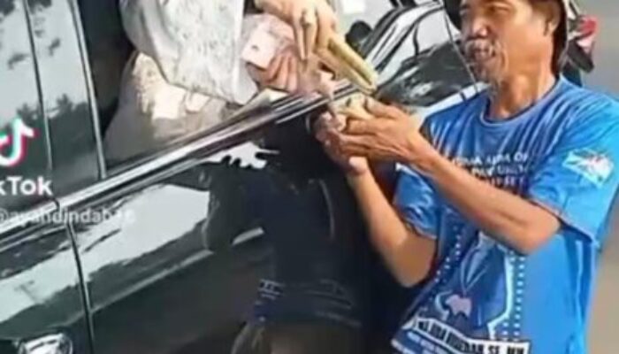 Anggota DPRD kabupaten Tangerang Fraksi PARTAI DEMOKRAT ” Peduli Dan Berbagi Kasih Indah “