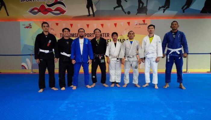 Siapa Sangka, Atlet MMA Ini Ternyata Juga Seorang Hakim Handal