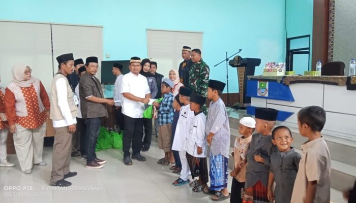 HUT Ke-19 Kecamatan Sepatan Timur Adakan Sunatan Massal