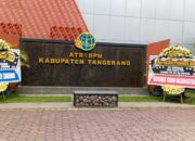 Hari NATARU, 2 Karangan Bunga Kritik SOP Pelayanan ATR/BPN Kabupaten Tangerang