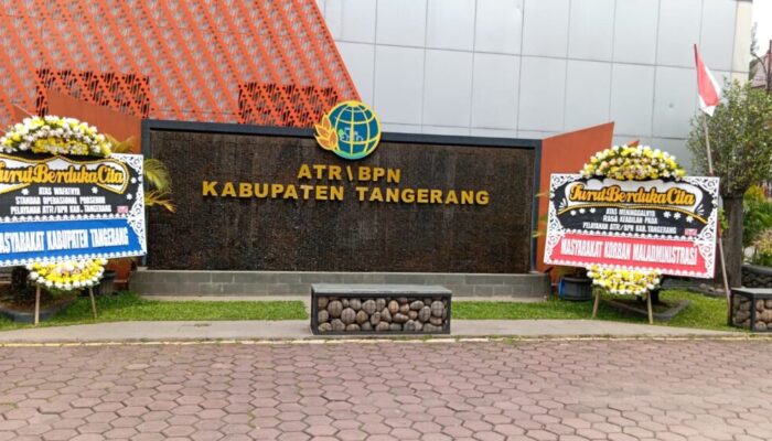 Hari NATARU, 2 Karangan Bunga Kritik SOP Pelayanan ATR/BPN Kabupaten Tangerang