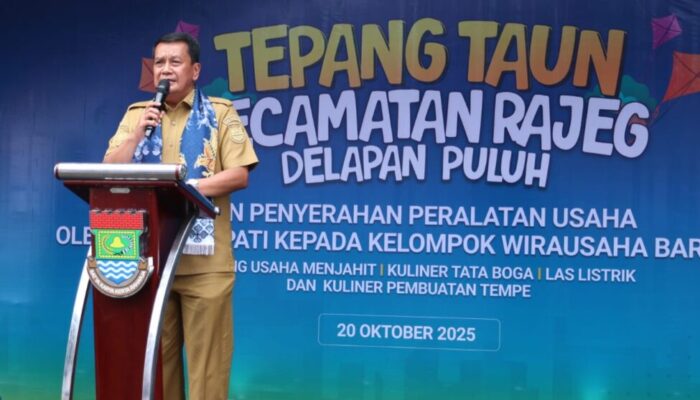 HUT Ke-80 Kecamatan Rajeg, Bupati Tangerang Serahkan Bantuan Peralatan Usaha