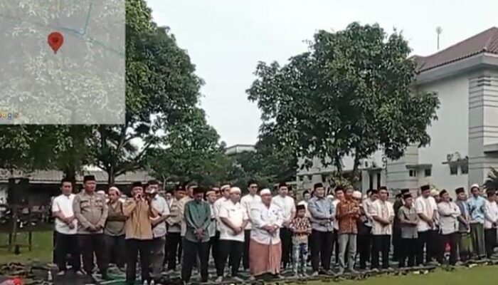 Rajeg Bersholawat Bergema Penuh Khimat Di  Pengajian  Jumat Pagi Di Kediaman H.Enju Kukun