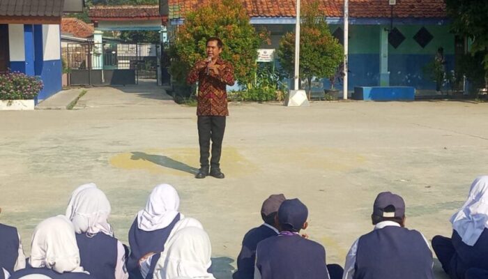 Pembinaan Bertema “Selamat Tinggal Masa Lalu” Hadir di SMPN 1 Sukadiri