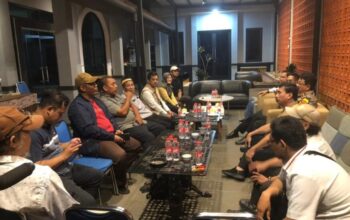 Kapolsek Kelapa Dua Bersama Camat Dadang Sudrajat Adakan Ngobrol Santai Dengan FKDM dan FKUB