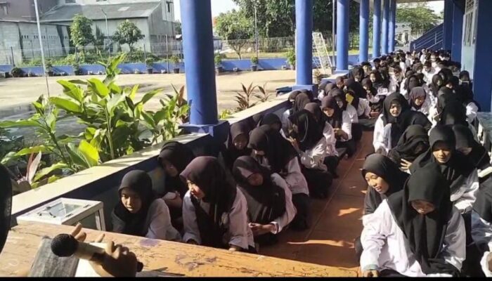 SMP ISLAM AL- BAROKAH , Menggelar Pengajian di Jumat Pagi Penuh Khidmat