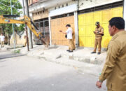 Bupati Tangerang Tinjau Pembongkaran Bangunan untuk Normalisasi Gorong-Gorong