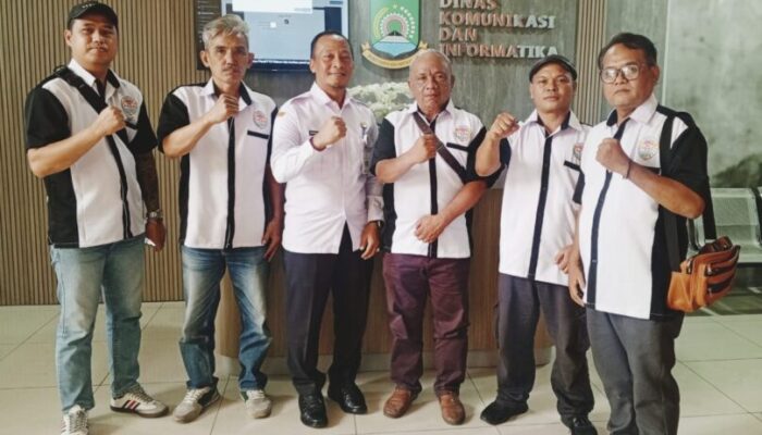 Tampil Rapih dan Elegan, Sekdis Kominfo Kota Tangerang Apresiasi Pengurus Baru JTR