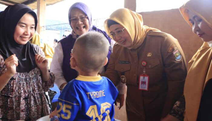 Wabup Intan Monitoring Pelaksanaan Gerebek Posyandu Desa Daon Rajeg