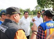 Bupati Tangerang Bersama Gubernur Banten Tinjau Banjir di Gelam Jaya Pasar Kemis