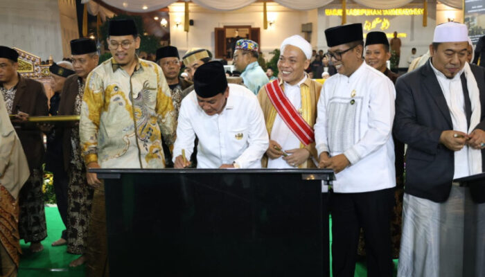 Masjid Kasepuhan Tangerang Raya Diresmikan, Ribuan Jamaah Padati Cilongok