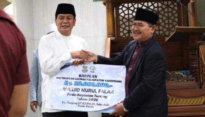 Tarawih Keliling di Masjid Nurul Falah Desa Sukaasih, Bupati Tangerang : Penting Jaga Ikatan Emosional dan Kebersamaan