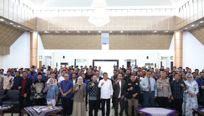 Bupati Tangerang Buka Seminar Hukum Nasional