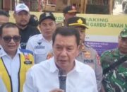 Kadis DBMSDA Dampingi Bupati Tinjau Perbaikan Ruas Jalan Gardu Tanah Merah Pakuhaji