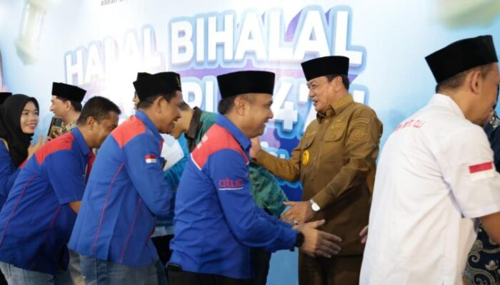 Bupati Tangerang Hadiri Halal Bihalal KSPSI Bersama Kapolri di PT KMK Global Sport