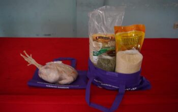 Percepat Penghapusan Kemiskinan Ekstrem dan Stunting, Pemkab Tangerang Salurkan Bantuan Pangan di 10 Desa Lokus Prioritas