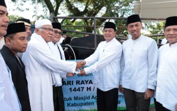Hadiri Shalat Idul Adha 1447 H di Masjid Al-Amjad, Bupati Tangerang Serahkan Sapi Kurban Bantuan Presiden Prabowo Seberat 1,08 Ton