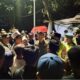 Diduga Jadi Tempat Pesta Miras, Warga Kampung Bugel Geruduk Kantor Ormas di Tigaraksa