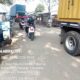 Truck Kontainer Besar Makan Badan Jalan,Tabrak Aturan Lalu Lintas