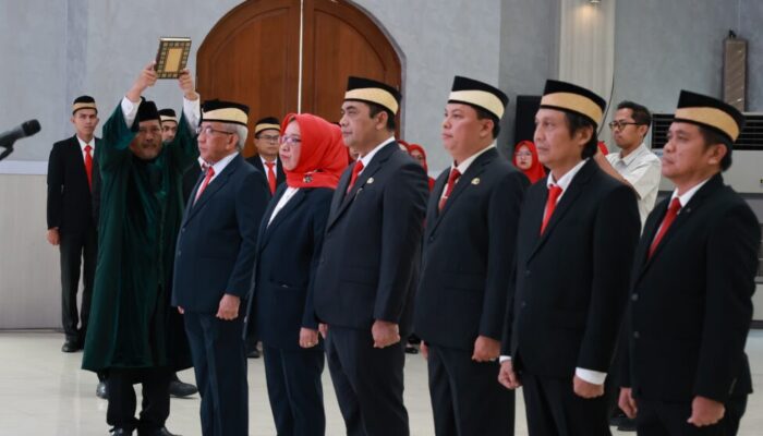 Lantik Enam Pejabat Pimpinan Tinggi Pratama, Bupati Tangerang: Perkuat Kinerja Organisasi dan Pelayanan Publik
