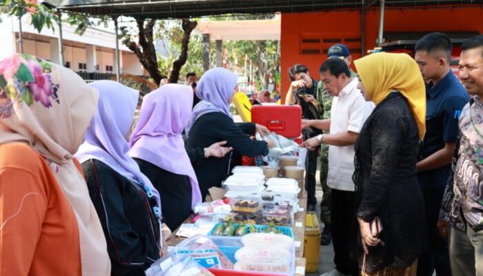 Bupati Tangerang Apresiasi Gebyar Bakti Sosial dan UMKM RW 05 Perum Pondok Rejeki Kutabaru
