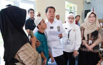Dirut RSUD Pakuhaji Dr.Hj.Umie Kulsum Dampingi Bupati Tangerang Dialog Interaktif dan Serahkan Bantuan kepada Para Penyandang Disabilitas
