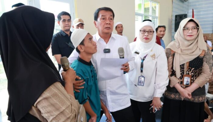 Dirut RSUD Pakuhaji Dr.Hj.Umie Kulsum Dampingi Bupati Tangerang Dialog Interaktif dan Serahkan Bantuan kepada Para Penyandang Disabilitas