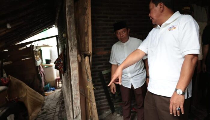 Bupati Tangerang Perintahkan Rumah Ibu Suemah Segera Dibangun Usai Rubuh Akibat Erosi