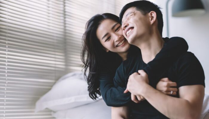 Bukan Sekadar Ranjang, Ini Rahasia Pasangan Suami Istri agar Tetap Bahagia dan Romantis