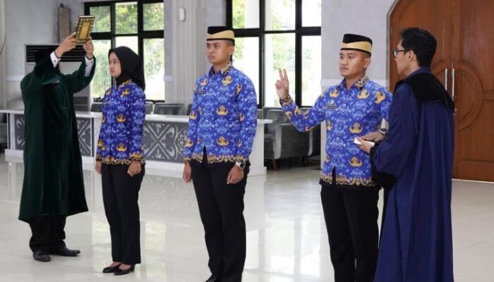 Lantik Tujuh ASN, Bupati Tangerang Tekankan Kinerja dan Tanggung Jawab